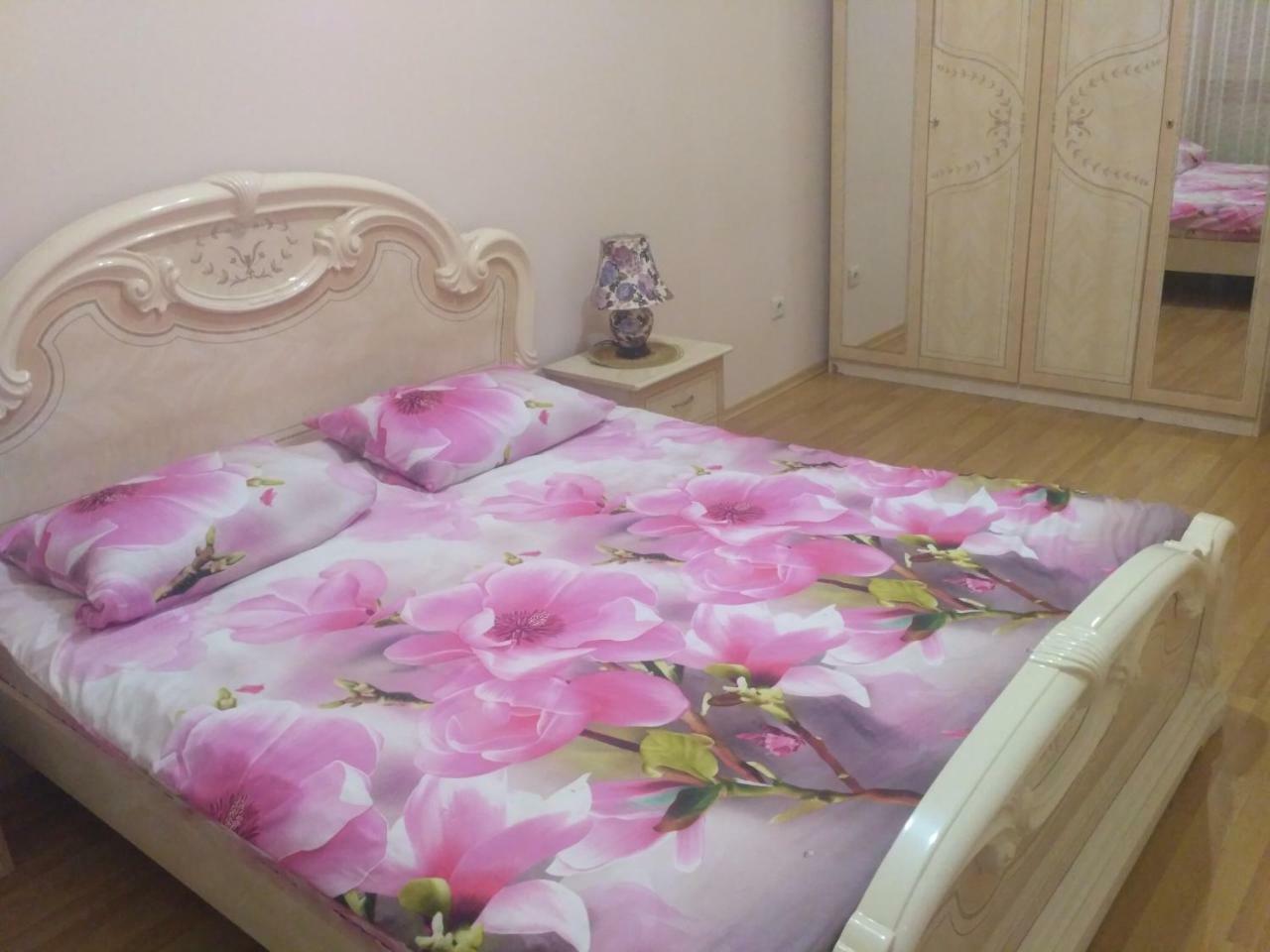 Apartmán Doba - 2 Mukačevo Exteriér fotografie